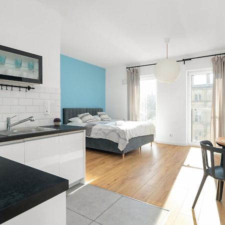 Klimatyczne I Nowoczesne Studio Very Berry W Poznaniu By Noclegi Renters Экстерьер фото